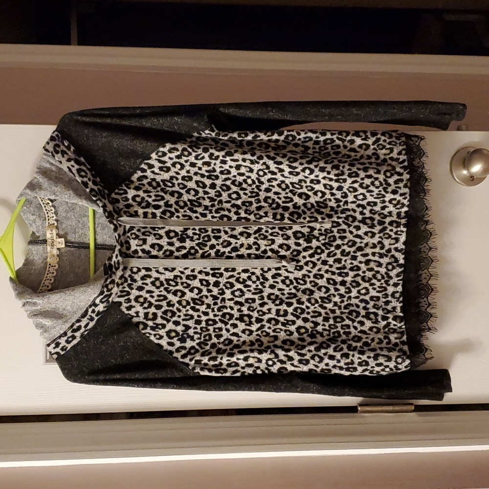Rewind hoodie NWT